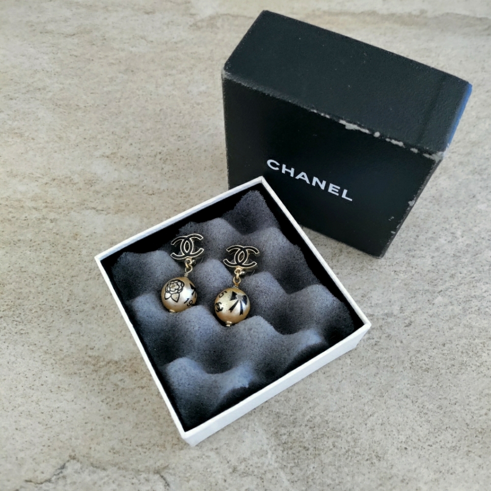 Pearl Earrings, Luxury